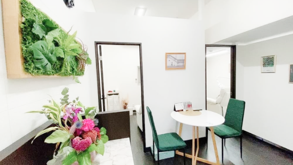 ホワイトニングサロンKiratt 千葉店の店内写真1
