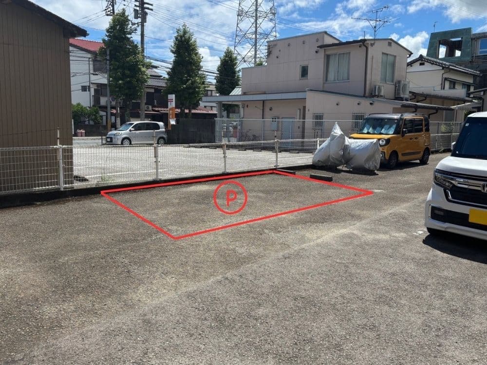 ホワイトニングサロンKiratt 高知中万々店　駐車場写真